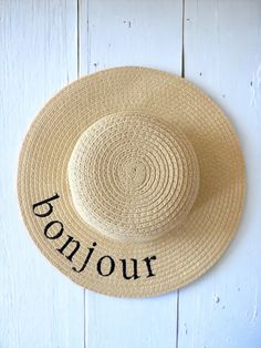 Meet your new favorite summer hat for the little ones! Perfect for your vacation to the beach or sun-filled fun by the pool. Made from a sturdy moldable straw, this floppy hat is perfectly packable to take with you on any adventure.