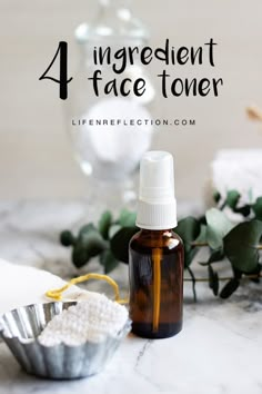 Diy Toner Face, Essential Oil Toner, Facial Toner Recipe, Homemade Skin Toner, Natural Face Toner, Diy Toner, Witch Hazel Toner, Essential Oils For Face, Natural Toner