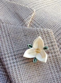 Custom Lapel Pins Men Lapel Pin Flower Lapel Pin White Lapel Flower Trillium Kanzashi Brooch Silk Bo Classic White Brooches For Formal Occasion, Classic White Brooch For Formal Occasions, Elegant Cream Brooches For Formal Occasions, Elegant White Lapel Pin With Handmade Flowers, Elegant White Handmade Flower Lapel Pin, Elegant White Lapel Pin Brooch, Elegant White Brooches With Handmade Flowers, Elegant White Lapel Pin For Wedding, Elegant White Flower Lapel Pin