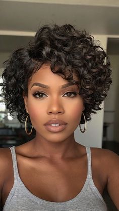 ✨💅 High-end 51 Stunning Short Haircuts for Black Women 51 Stunning Short Haircuts for Black Wome... Polished Hair