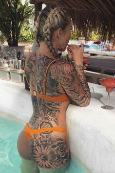 Tattoed Women, Full Body Tattoo, Leg Tattoos Women, Tattoed Girls, Back Tattoo Women, Inked Babes, Hot Tattoos, Tattoo Life