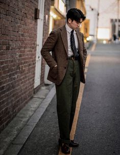 Japanese Suit, Japanese Street Fashion Men, Preppy Vest, Asian Suits, Preppy Formal, Mens Casual Suits, Brown Suits, Mens Outfit Inspiration, Fashion Suits For Men