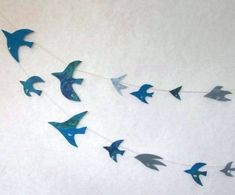 Paper Birds, Paper Garland, Bird Art, Diy Inspiration, Things To Make, Bunting, Paper Craft, Paper Art, Art For Kids