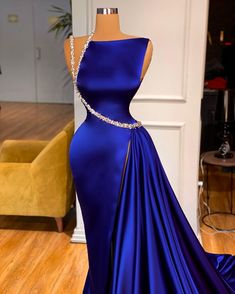 Chloe Couture, Royal Blue Evening Dress, Dresses Pageant, Dinner Dress Classy, Glamour Dress, Prom Dress Inspiration, فستان سهرة