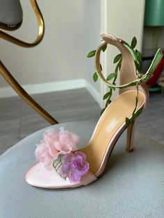 Ethereal Flowers, Stunning Heels, Formal Accessories, Floral Sandals, Pink High Heels, Floral Heels, Heels Outfits, Floral Shoes, Flower Lights