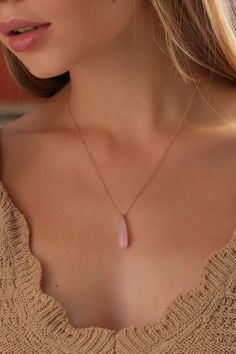 "Rose quartz is perhaps best known for being the stone of unconditional love. It's believed by some to emit a strong vibration of Love, Joy and Emotional Healing. Rose Quartz Necklace is the perfect layering piece or as a dainty stand-alone necklace! ♡ DAINTY ∙ ROSE QUARTZ ✓ ✓ Drop Cut Rose Quartz Stone ✓ 14k Gold - Rose Gold - White Gold Plated Top Bead Bail and Locker ♡ CHAIN ∙ SIZE ∙ GUIDE ✣ ✣ 14\" NECKLACE: Fits most like a choker ✣ 16\" NECKLACE: Falls perfectly around the base of the neck Rose Quartz Background, Dainty Rose, 16 Necklace, Raw Gemstone Jewelry, Jewelry Victorian, Rose Quartz Jewelry, Raw Crystal Necklace, Handmade Rose, Rose Quartz Pendant