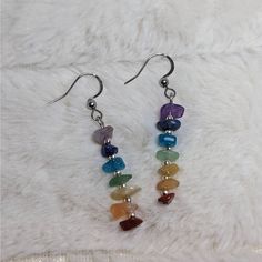 Chakra Crystal Beaded Charm Stainless Steel Earrings. Comes On Stainless Steel Fish Hook Earrings. Chip Bead Size And Color Will Vary As These Are Made To Order. Made With Amethyst, Dyed Quartzite, Aventurine, Quartz And Coral Chip Stones. Seed Bead And Wire Jewelry, Rock Bead Earrings, Crystal Earing Ideas, Bead Work Earrings, Crystal Bead Earrings Diy, Homemade Crystal Jewelry, Handmade Earrings With Beads, Silver Beaded Earrings With Natural Stones, Mushroom Bead Earrings