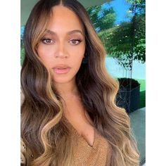 Find the perfect wig to transform you into your favorite character this season! Select from a variety of wigs of Lace Wigs Long Hair Long Woman Wavy Lace Front 24" Synthetic Beyonce Wigs. Rambut Brunette, Blond Ombre, Blonde Streaks, Money Piece, Beyonce Queen, Frontal Hairstyles, Queen Bey, Brown Blonde Hair, Blue Ivy