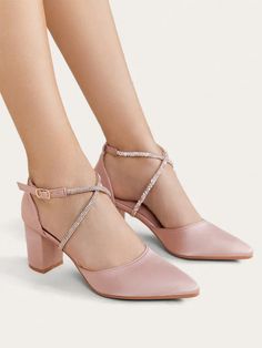 Elegant Light Pink High Heels for Dates, Parties, and Weddings Light Pink High Heels, Plain Heels, Heels Chunky Heel, Elegant Pumps, Pink Toes, Heels Chunky, Pink High Heels, Beautiful Heels, Outfit Look