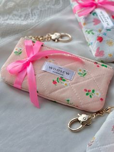 This cute handmade card holder is versatile and stylish for everyday use, ideal for keeping business cards, cash, change, receipts, keys organized. Made of high-quality cotton fabric with a durable YKK zipper, it also serves as coin purse, small makeup bag or keychain wallet for storing lipstick, earrings, jewelry, and small toiletries, cosmetic items or tech accessories. Each pouch comes with a detachable keychain which makes it easy to attach to your handbag or keys for easy access and better Coin Purse With Key Clip For Gift, Cute Pouch Coin Purse With Card Slots, Cute Coin Purse With Card Slots, Coin Purse With Key Clip As Gift, Pink Coin Purse With Card Slots For Personal Use, Cute Bags With Card Slots For Gifts, Gift Coin Purse With Key Clip, Pink Portable Wallet As Gift, Pink Wallet As A Gift