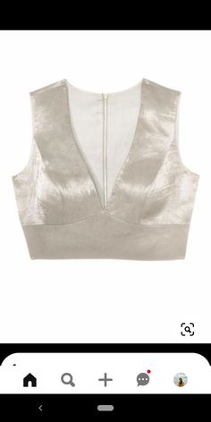 V Shape Blouse Designs, Silver Blouse Designs, Sequin Blouse Designs, Western Blouse Designs, Sleeveless Saree Blouse, Choli Blouse Design, Sleeveless Blouse Designs, Blouse Designs High Neck, Silver Blouse