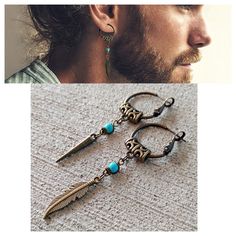 "Hippie style men earrings - Men earrings made with an antique bronze feather pendant and turquoise beads - Large aprox. 1'5\" - Price include two pieces - Handmade in Florida, USA" Pirate Earrings Men, Hippie Style Men, Taino Jewelry, Native Indian Jewelry, Larp Ideas, Turquoise Feather Earrings, Earring For Men, Pirate Style, Fantasy Earrings