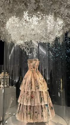 Dior Dress Elegant Classy, Dior Dress Elegant, Vintage Dior Dress, Baju Kahwin, Dior Dresses, Dior Aesthetic, Fashion Dream Job