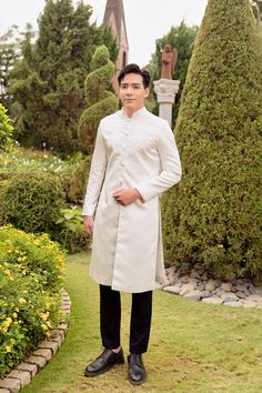 Brand new and high-quality Vietnamese traditional Ao Dai This set includes the Ao Dai and shipping with no pants for men Classic Fitted Traditional Wear For Eid, Semi-formal Fitted Traditional Wear, Classic Fitted Kurta For Festive Occasions, Traditional Semi-formal Sets For Transitional Season, Fitted Semi-formal Traditional Wear For Eid, Classic Fitted Traditional Wear For Ceremonies, Elegant Traditional Wear With Stand Collar For Eid, Semi-formal Fitted Kurta With Stand Collar, Elegant Fitted Kurta With Embroidered Sleeves