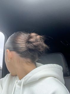 slick back bun Skick Back Bun, Slick Back Bun Pictures, School Hairstyles Brunette, Slick Back Brown Hair, Slick Back Bun Brunette, Slip Back Bun, Brunette Slick Back, Air Force Hairstyles Woman, Slick Back Bun Low