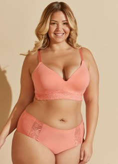 You'll be giving business in the front & back, sexy on the sides vibes in these microfiber hipster panties scored by lace panels that are demure yet functional. Shapewear Plus Size, Wire Free Bra, Bra Plus Size, Plus Size Bras, Free Bra, Lingerie Plus, Support Bra, Lingerie Plus Size, Beautiful Dresses Short