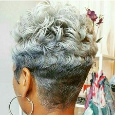 Looooove it!! #TagStylist4Credit #NaturallyGrayHair #NaturallyGrayNaturallySlay #ShortGraySlay #ShortHair #SistaYourGrayHairIsBeautiful #readventures #reathegal #readagal Short Gray Hairstyles, Gray Hairstyles, Beautiful Gray Hair, Silver Foxes, Short Sassy Hair, Natural Gray Hair, Short Grey Hair, Pixie Styles