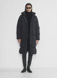 CROWN PUFFER LONG Long Super Puff Outfit, Super Puff Outfit, Aritzia Super Puff Long, Puff Outfit, Chicago Clothes, Long Puffer Jacket Outfit, Super Puff Long, Christmas List Inspo, Aritzia Super Puff