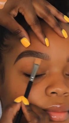 Smokey Eye For Black Women, Makeup Ideas Black Women Full Face, Simple Prom Makeup Brown Skin, Smokey Eye Makeup Black Women Tutorial, How To Apply Make Up For Black Women, Smokey Black Eye Makeup Black Women, Full Glam Make Up Black Women, Black Lipstick Makeup Black Women, Color Smokey Eye Makeup