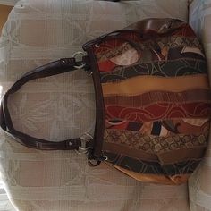 Beautifully Designed Patchwork Vinyl Bag. Never Used. 10" Handle Drop Inside Large Zippered Pockets & 2 Slip Pockets. Magnetic Closure. Capsule Wardrobe Casual, Manic Pixie Dream Girl, Vinyl Bag, Funky Jewelry, Iconic Bags, Cute Bags, Workout Accessories, The Vibe, Green Gold