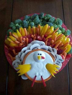 a turkey made out of carrots and broccoli