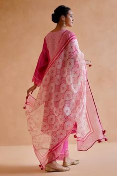 Buy Pink Chanderi Silk Embroidered Zardosi V Neck Kurta Pant Set For Women by Amisha Kothari Online at Aza Fashions. V Neck Kurta, Kurta Pant Set, Silk Kurta, Embroidered Pants, Kurta With Pants, Thread Embroidery, Silk Organza, Cut Work, Pant Set