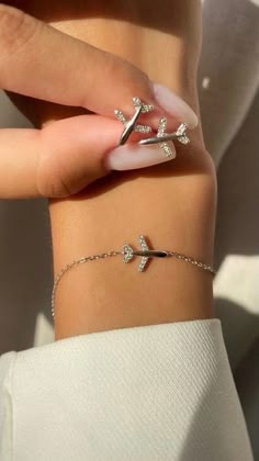 Elegant Silver Jewelry For Travel, Necklace Airplane, Flight Attendant Gifts, خواتم خطوبة, Small Airplanes, Jewelry Accessories Ideas