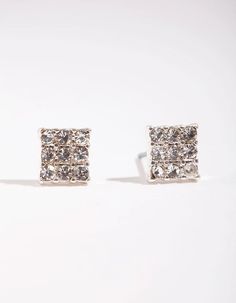 Description Keep your look classic with these silver toned diamante pave square shape stud earrings. Size: 7mm (L) x 7mm (W) Weight: 0.78g (single earring) | Lovisa Silver Pave Diamante Square Stud Earrings Kids Studs, Piercings Nose, Fashion Jewellery Online, Square Stud Earrings, Nose Piercings, Statement Fashion, Bold Earrings, Opal Studs, Square Earrings Studs