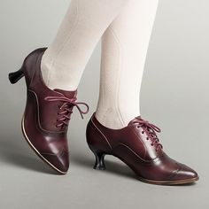 Category:Oxfords,Sandals; Upper Materials:Faux Leather; Season:Spring   Fall; Heel Type:Kitten Heel; Gender:Women's; Style:Elegant,Fashion,Casual,Vintage; Heel Height(inch):1-2; Outsole Materials:MD (Phylon); Occasion:Party,Daily; Pattern:Cut-out; Listing Date:09/27/2023; 2023 Trends:Vintage Shoes,Plus Size,Brogue; Foot Length:; Foot Width:; SizeChart1_ID:2:184043; Heel Height:Mid Heel Shoe Wax, Edwardian Shoes, American Duchess, Shoes Party, Oxford Brogues, Leather Cuts, Plus Size Vintage, Vintage Shoes, Womens Oxfords