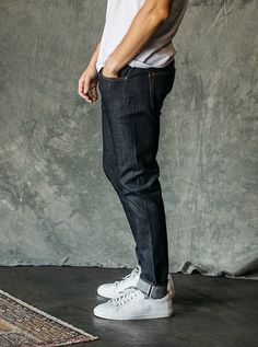 Our premium denim is inspired by the classic vintage blue jean. Our Premium Japanese 4-Way Stretch Selvedge denim story starts in Japan where our fabric is developed at one of the oldest denim mills. We blend a unique 4 way stretch material with selvedge denim to create a specific amount of stretch and comfort you wouldn’t typically get with selvedge denim. This 360 degree of stretch gives the wearer comfort from every angle no matter what they are doing. Our 4-Way Stretch selvedge fabric is wea Selvedge Denim Men, Denim Jeans Outfit, Jeans Outfit Men, Raw Jeans, Indigo Jeans, Selvedge Denim, Raw Denim, Mens Style, Tapered Jeans