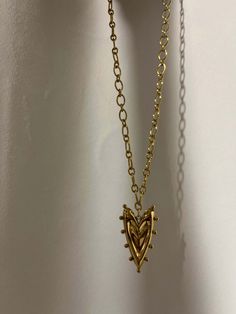 Lucrecia necklace - Dolché JewelryDolché Jewelry Elegant Metal Chain Necklace With Heart Charm, Alloy Heart Pendant Jewelry With Chain, Trendy Gold Plated Heart Charm Necklace, Trendy Gold Plated Heart Pendant Jewelry, Stainless Steel Pendant Chain Necklace With Delicate Chain, Trendy Gold Plated Heart Necklace With Heart Charm, Stainless Steel Chain Necklace For Gifts, Tarnish Resistant Heart Shaped Silver Necklace, Elegant Alloy Heart Pendant Necklace