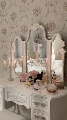 #vanity #room #roomdecorbedroom #coquette #elegant #pink #aesthetic Vintage Bedroom Aesthetic, Rococo Room, Rococo Interior, Parlor Room, Girly Room Decor, Princess Bedroom, Future Bedroom, Cute Room Ideas