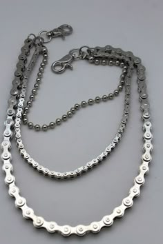 Wallet Chains, Mens Chain, Unique Wallets, Necklace Mens, Mens Fashion Edgy, Chain Links, Funky Jewelry, Fashion Night, Mode Inspo