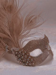 Antifaz Aesthetic, Mascaras Aesthetic, Ballroom Mask, Masquerade Mask Aesthetic, Masquerade Mask Ideas, Masquerade Aesthetic, Masquerade Outfit Ideas, Masquerade Outfit, Masquerade Ball Party