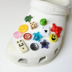 Shoe charm made using secondhand materials, fits standard crocs. Made with secondhand materials (the piece that attaches to the shoe is not secondhand). Crocs Charms Music, Croc Jibbitz Storage, Crocs Jibbitz Pack, Crocs Lucky Charms, Crock Pins Shoes, Crocs Whit Charms, Womens Crocs Charm, Best Croc Accessories, Crocs With Rainbow Charms