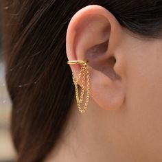 ✈️ Free DHL Express shipping to USA, EU countries & Canada - delivery in just 2 days! This totally handmade 925 sterling silver huggie ear cuff with chain requires no piercing. Available in plain silver. rose gold or yellow gold plated over sterling silver body. Price is for a single piece. Select to buy a pair in a better price from the drop down list. Base metal is 925 solid sterling silver, plated with: - Rhodium (plain silver finish) or - 18K rose gold (rose gold finish) or - 24K gold (y Silver Gold-plated Single Ear Cuff, Gold Plated Huggie Ear Cuff Single Earring, Pierced Silver Ear Cuff Gold Plated, Pierced Dangle Ear Cuff For Everyday, Everyday Pierced Dangle Ear Cuff, Everyday Dangle Ear Cuff, Gold Ear Cuff With Adjustable Chain For Gifts, Adjustable Gold Plated Single Ear Cuff, Adjustable Single Gold Plated Ear Cuff