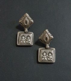 Metal: old 925 sterling silver Weight: 19 grams approx Handmade Jewelry By Vidita Jewels Edgy Earrings Aesthetic, Antique Silver Earrings, Edgy Earrings, Handmade Boho Jewelry, Earrings Aesthetic, Bohemian Jewellery, Earrings Antique, Sterling Silver Jewelry Handmade, Silver Dangle Earrings