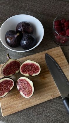 the figs are cut up and ready to be eaten