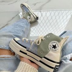 Zapatillas All Star, Shoes Wishlist, Female Sneakers, Fancy Heels, Props Concept