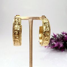 Romantic bohemian adorned wide gold hoop earrings. Very impressive creoles with ornate floral decoration. Width: 6,5mm Diameter: 25mm These earrings are available in * Plain 925 sterling silver * 22K gold vermeil (durable gold plating over 925 sterling silver - for further details see FAQ section) Select the option of your choice from the drop down list. See all our hoop earrings here: https://www.etsy.com/shop/fluxstudiojewelry?section_id=28601723 . . . . . . . . . . . . . . . . . . . . . . . . Gold Filigree Hoop Earrings For Festivals, Festival Gold-plated Hoop Earrings With Intricate Design, Gold-plated Filigree Hoop Earrings, Ornate Gold Brass Hoop Earrings, Festival Brass Filigree Hoop Earrings, Snake Ring Gold, Delicate Stacking Rings, Gold Ring Stack, Gold Band Ring