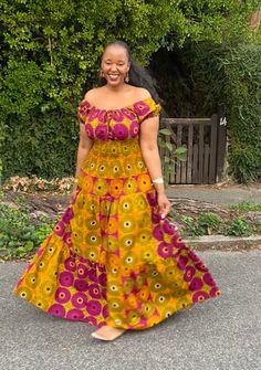 Ankara Flare Gowns, Coat With Boots, Ankara Long Gown Styles, African Ladies, Afrikaanse Mode