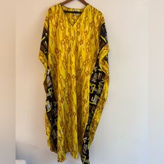 Beautiful Yellow 80’s Style Caftan. Abstract Art. Super Comfortable. New Never Worn However It Does Need To Be Washed As It Was Stored At A Smokers House. Yellow Abstract Art, Yellow Abstract, Tie Front Cardigan, Shein Dress, House Sold, Dyed Dress, Mini Cocktail Dress, Sheer Chiffon, Boho Maxi