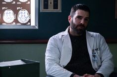 NBC's new medical drama "Brilliant Minds," loosely based on Dr. Oliver Sacks and starring Zachary Quinto, is more infuriating than enjoyable. Oliver Sacks, Breaking New, Cop Show, Zachary Quinto, Medical Drama, Home Internet, Best Credit Cards, Shows To Watch