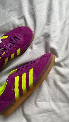 Adidas Gazelle Purple, Sneaker Lovers, Purple Outfits, Swag Shoes, Adidas Gazelle, Dream Shoes