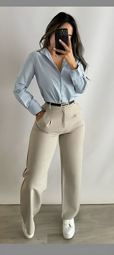 Work Outfit Smart Casual, Vacation Outfits Baddie, Winter Outfit Ideas Cold, College Going Out Outfits, Outfit Ideas Cold Weather, Business Casual Women Outfits, Outfit Semi Formal, Outfit Ideas Cold, Cool Girl Outfit