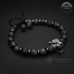 Tiger Bracelets, Tiger Bracelet, Sodalite Bracelet, Charm Bracelets For Girls, قلادات متدلية, Sumatran Tiger, Black Hills Gold Jewelry, Bracelet Viking, Mens Rings Fashion