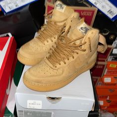 Wheat Forces Tan Air Force 1, Nike Air Force High, Air Force High, Af1 Nike, Nike Airforce1, Nike Air Force 1 High, Air Force 1 High, Kids Nike, Dr. Martens Boots