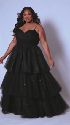 Plus Size Purple Prom Dress, Prom Dress For Curvy Body Type, Prom Midsize, Mid Size Prom Dress, Prom Dress Curvy, Masquerade Ball Gowns Black, Black Prom Dress Plus Size, Prom Dresses Curvy, Plus Size Graduation Dress