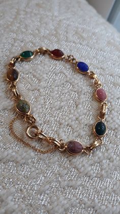 Beautiful minimalist Scarab gold filled bracelet. Absolutely magnificent. Vintage Bracelets Aesthetic, Vintage Bracelet, Scarab Bracelet, Accesories Jewelry, Jewelry Fashion Trends, Jewelry Outfit, Jewelry Lookbook, Vintage Bracelets, Jewelry Inspo