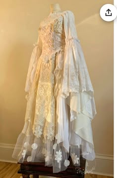 Magical Wedding Dress Enchanted Forest, Lace Made Dress, Long Flowy Dress Aesthetic, Whimsigoth Wedding Dress, Fairycore Wedding Dress, Hippy Wedding Dress, Cottagecore Wedding Dresses, Pagan Wedding Dresses, Wedding Vintage Dresses